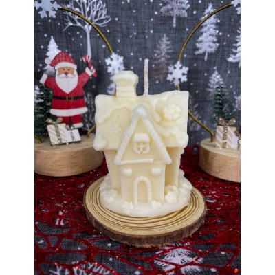 Christmas House Handmade Scented Candle Plant-Based Soy Wax